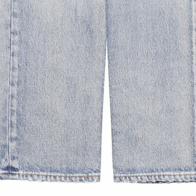 Saint Laurent Distressed Washed Logo Denim Jeans in Blue. 597052YM3724568 Sizing Saint Laurent Distressed Washed Logo Denim Jeans in Blue. 597052YM3724568