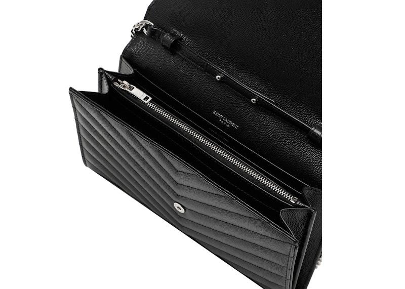 Lookbook Cartera Saint Laurent Envelope con Correa Negra