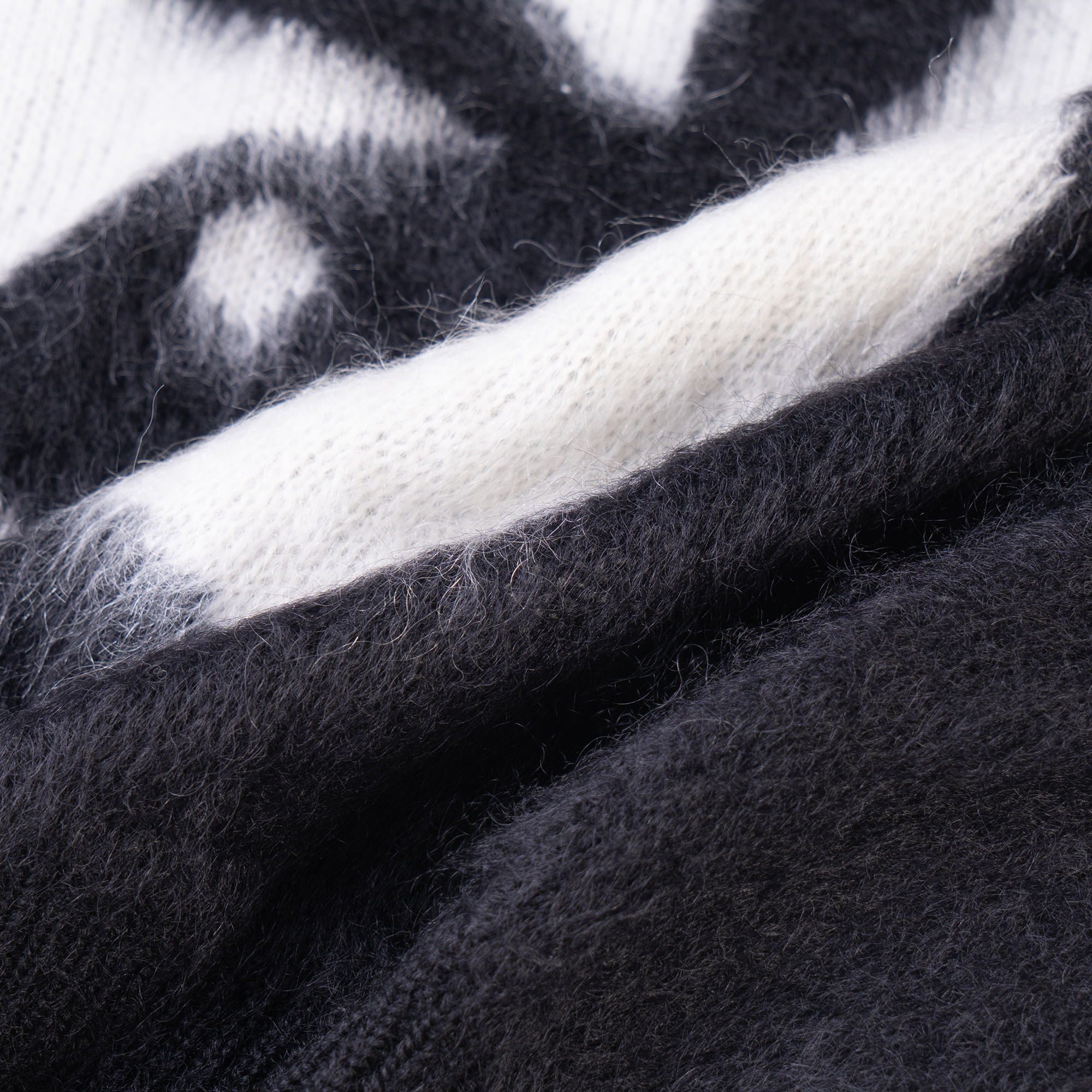 Sizing SAINT LAURENT FW22 Black Cartoon Graphic Oversized Sweater Unisex 713263Y75SA1095