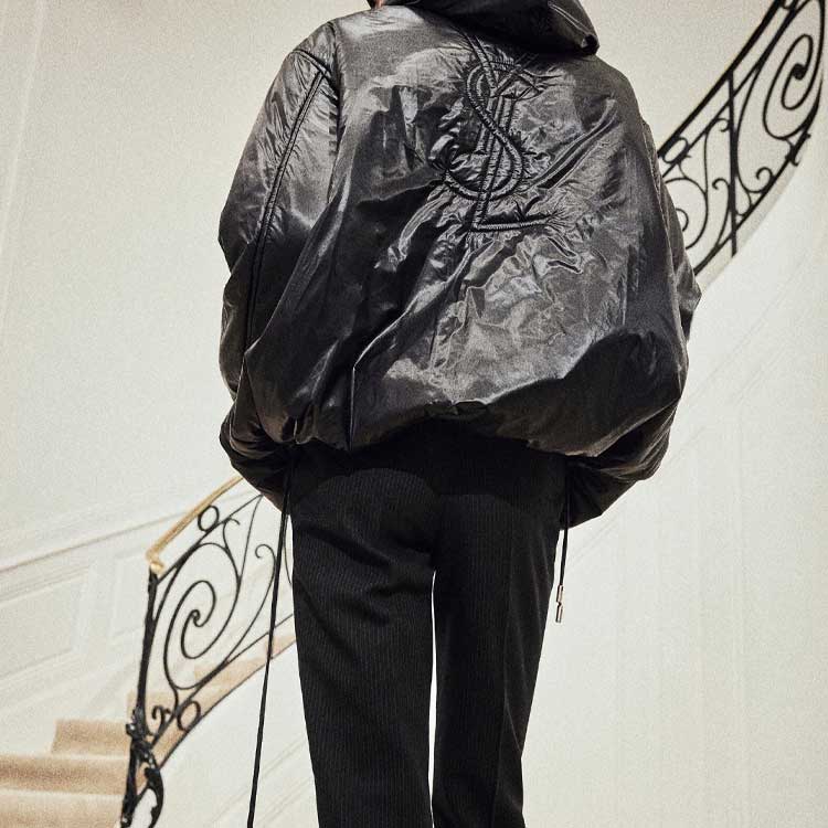 Shop 생로랑 FW23 솔리드 백 로고 후디 재킷 남성 블랙 758264Y5F651000