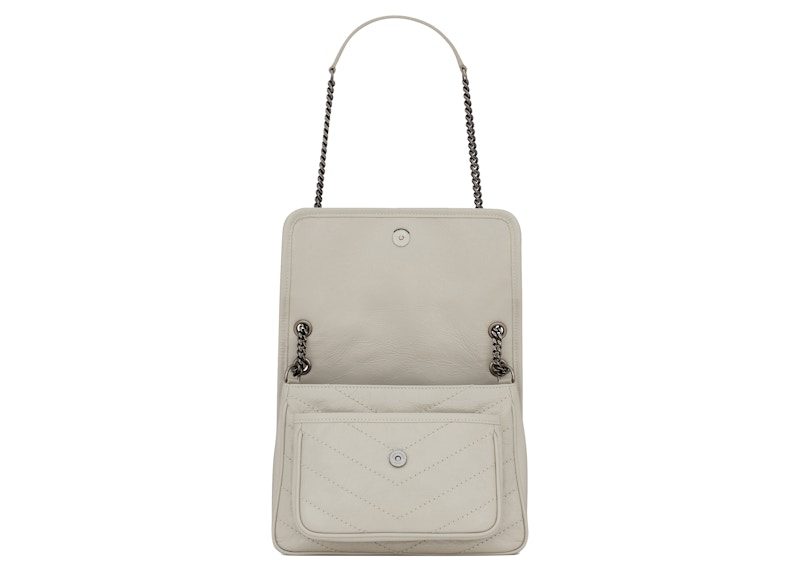 Lookbook 圣羅蘭Niki Baby皱褶復古白色手袋