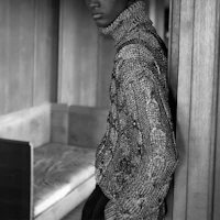 Shop SAINT LAURENT SS22 男款銀色厚針織高領毛衣 712371Y75RJ1081