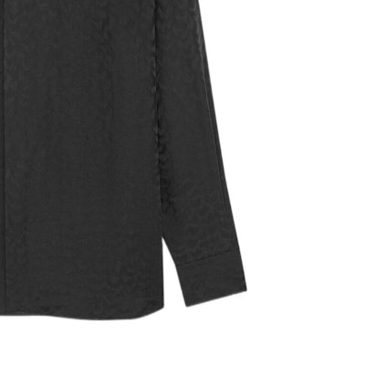 SAINT LAURENT SS22 Baju Kemeja Lengan Panjang Hitam Lelaki 646850Y1F181000 Sizing SAINT LAURENT SS22 Baju Kemeja Lengan Panjang Hitam Lelaki 646850Y1F181000
