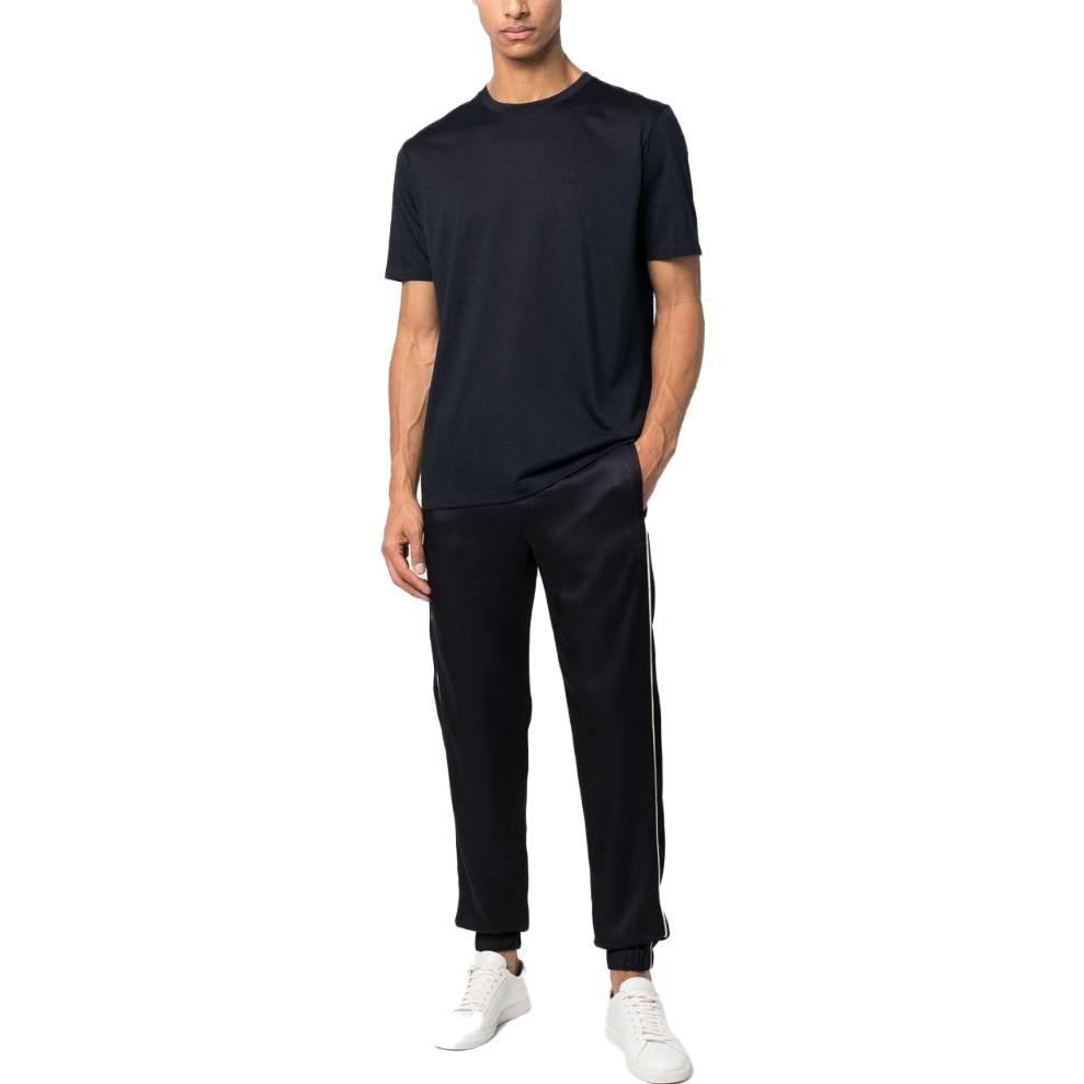 Lookbook 생로랑 SS23 로고 자수 크루넥 티셔츠 남성 인디고 블루. 737953Y36HA4010