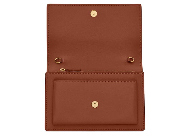 Lookbook Cartera Saint Laurent Sunset con Cadena Color Toffee Oscuro