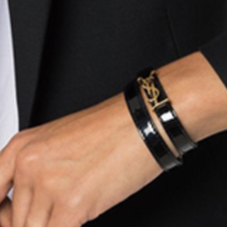 Shop SAINT LAURENT 情侣黑色漆皮手链 AHG0J1000