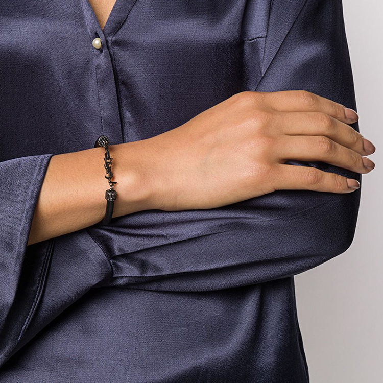 Details for Pulsera de Cuero Saint Laurent YSL Logo Unisex Estilo Pareja Negra. 6073190UZ0D1000