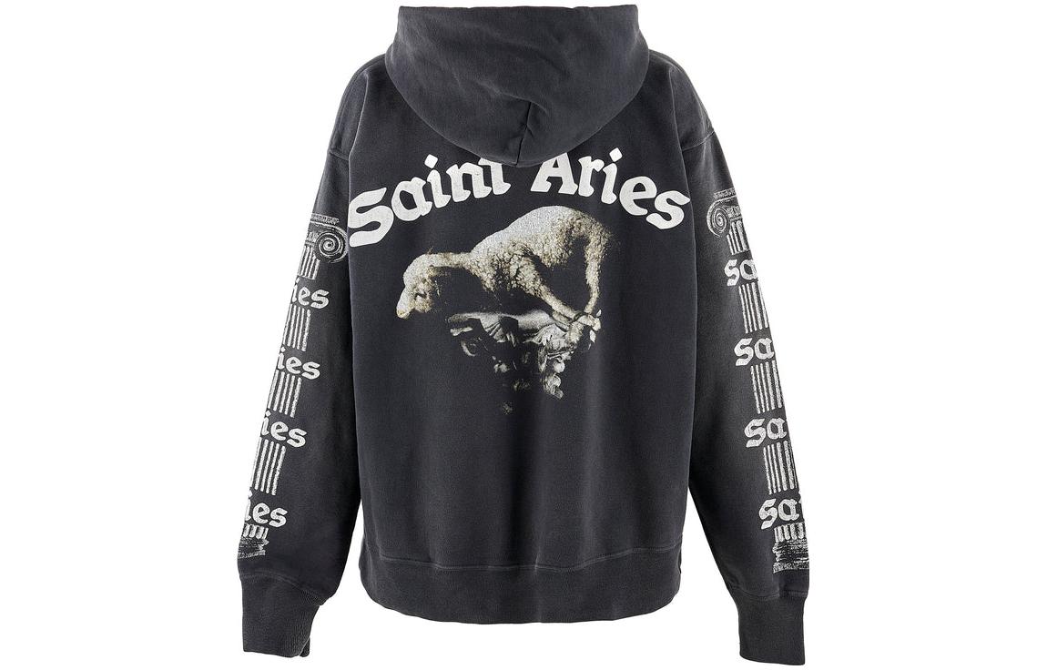 Lookbook SAINT Mxxxxxx x Aries FW23 联名款黑色Logo连帽衫男女同款。 SM-A23-0000-C03