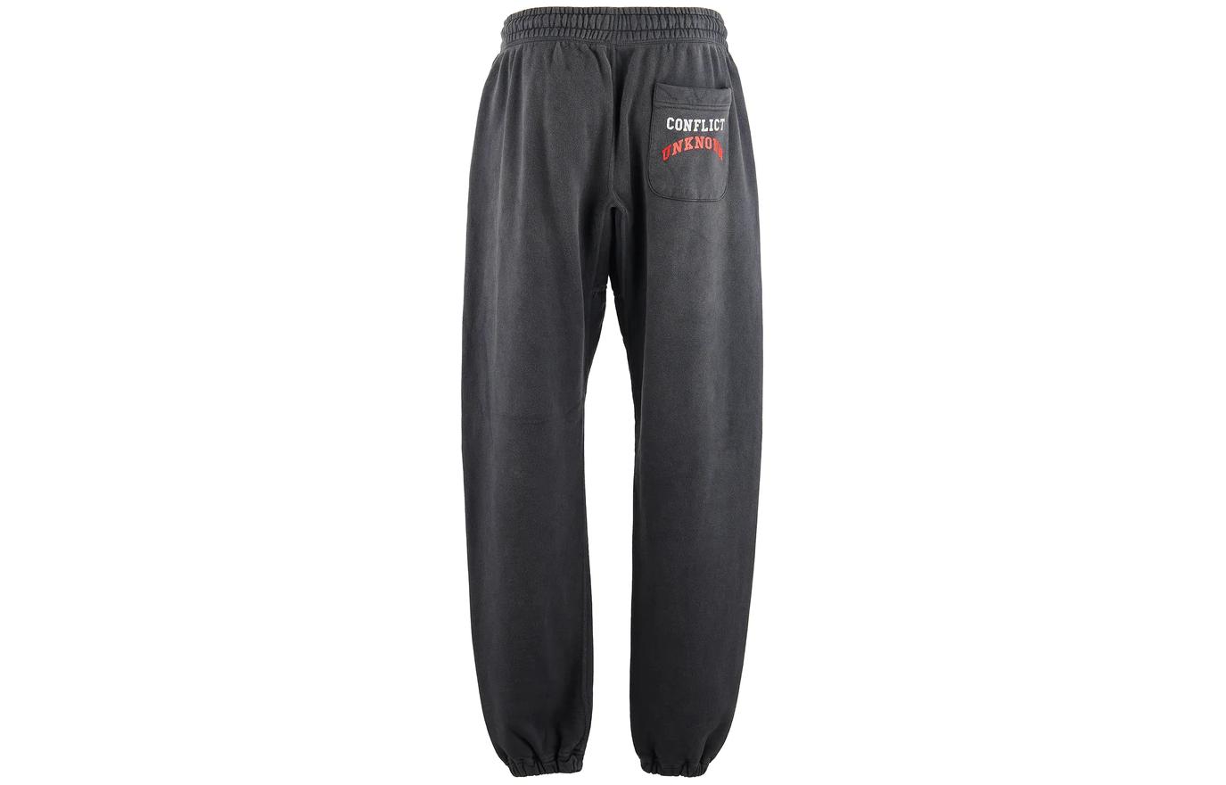 Lookbook SAINT Mxxxxxx x Denim Tears SS24 字母印花休闲裤 黑色运动裤. SM-YS8-0000-C04