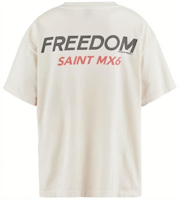 SAINT Mxxxxxx x FREEDOM SS24 宇航員圖案男女同款米色圓領T恤。 SM-YS8-0000-C22 Lookbook SAINT Mxxxxxx x FREEDOM SS24 宇航員圖案男女同款米色圓領T恤。 SM-YS8-0000-C22
