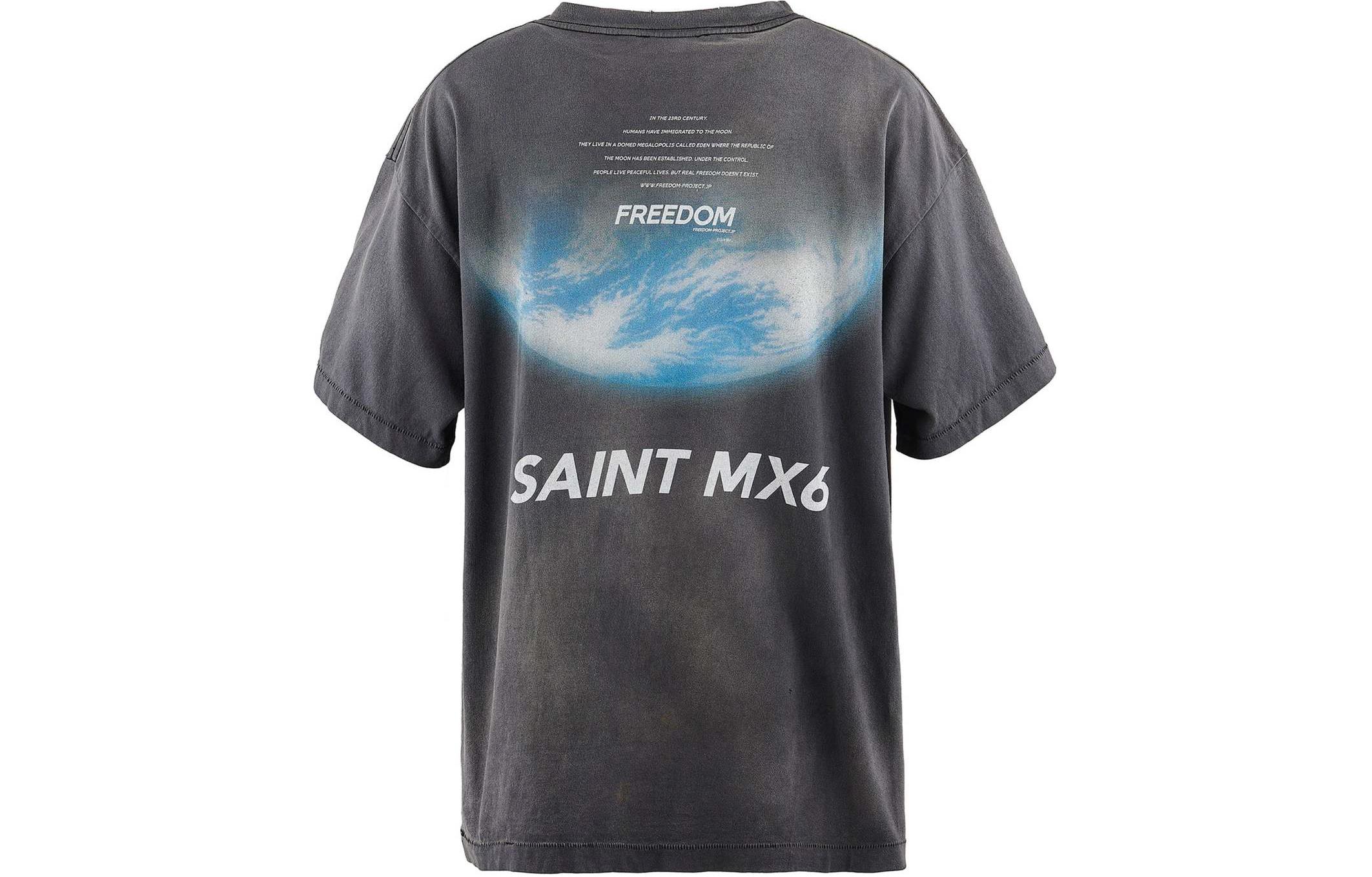 Lookbook SAINT Mxxxxxx x FREEDOM SS24 卡通印花男女黑色圓領T恤. SM-YS8-0000-C19