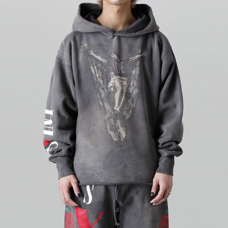 Shop SAINT Mxxxxxx x VLONE 黑色连帽衫 字母印花 男女同款设计 SM-S22-0000-070