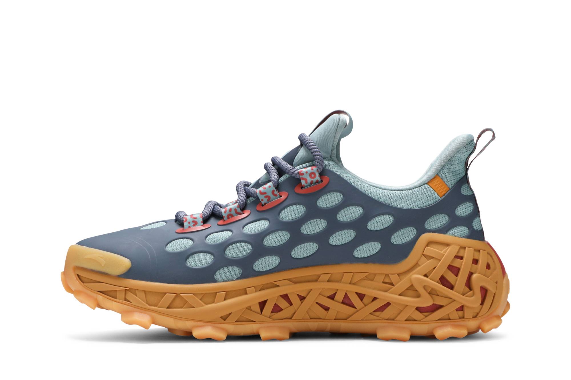 Lookbook Salehe Bembury x 安踏 SB-02 '风铃草蓝' 112118820-2