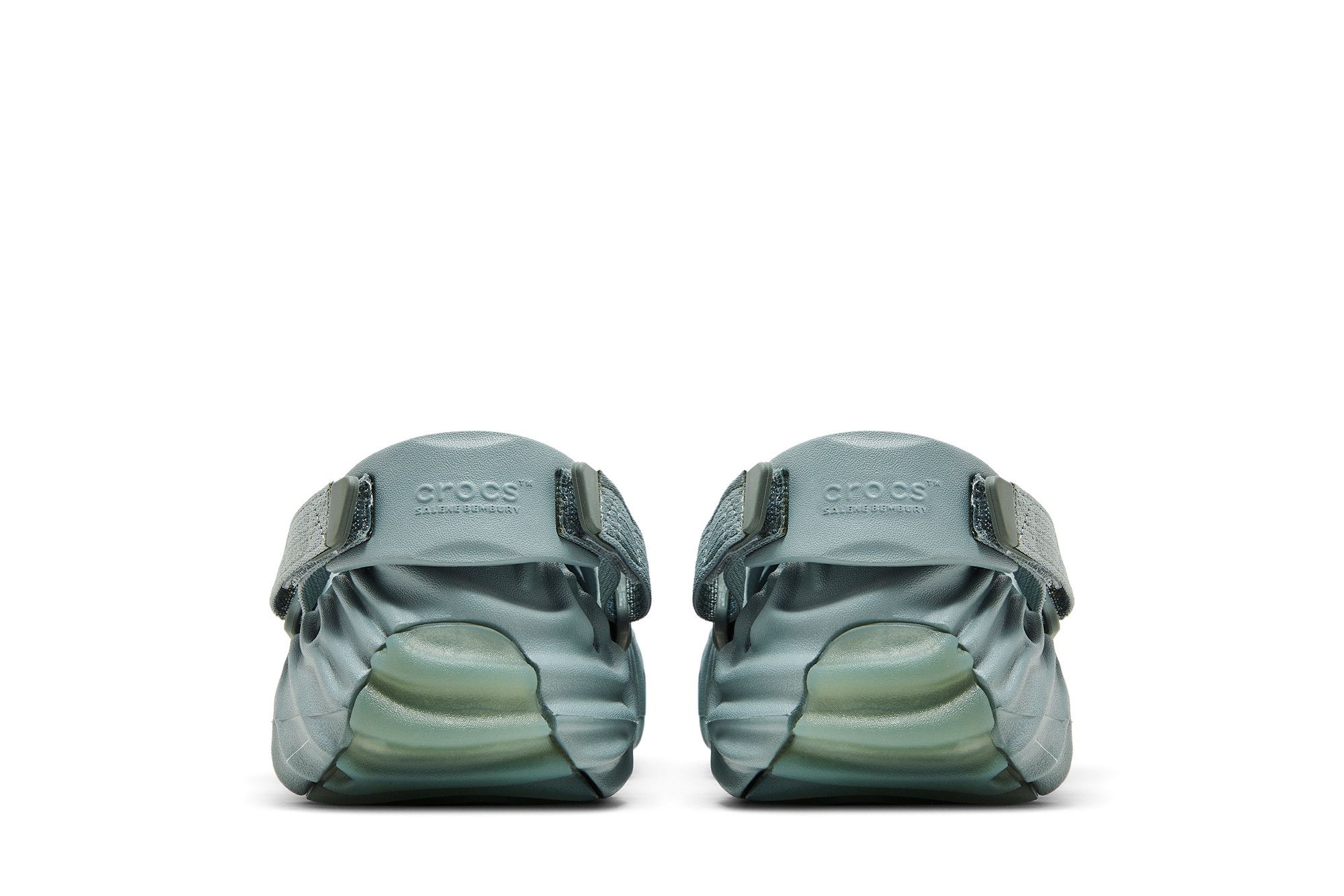 Sizing Salehe Bembury x Crocs Pollex Klomp ''Manta'' 207393-3YL