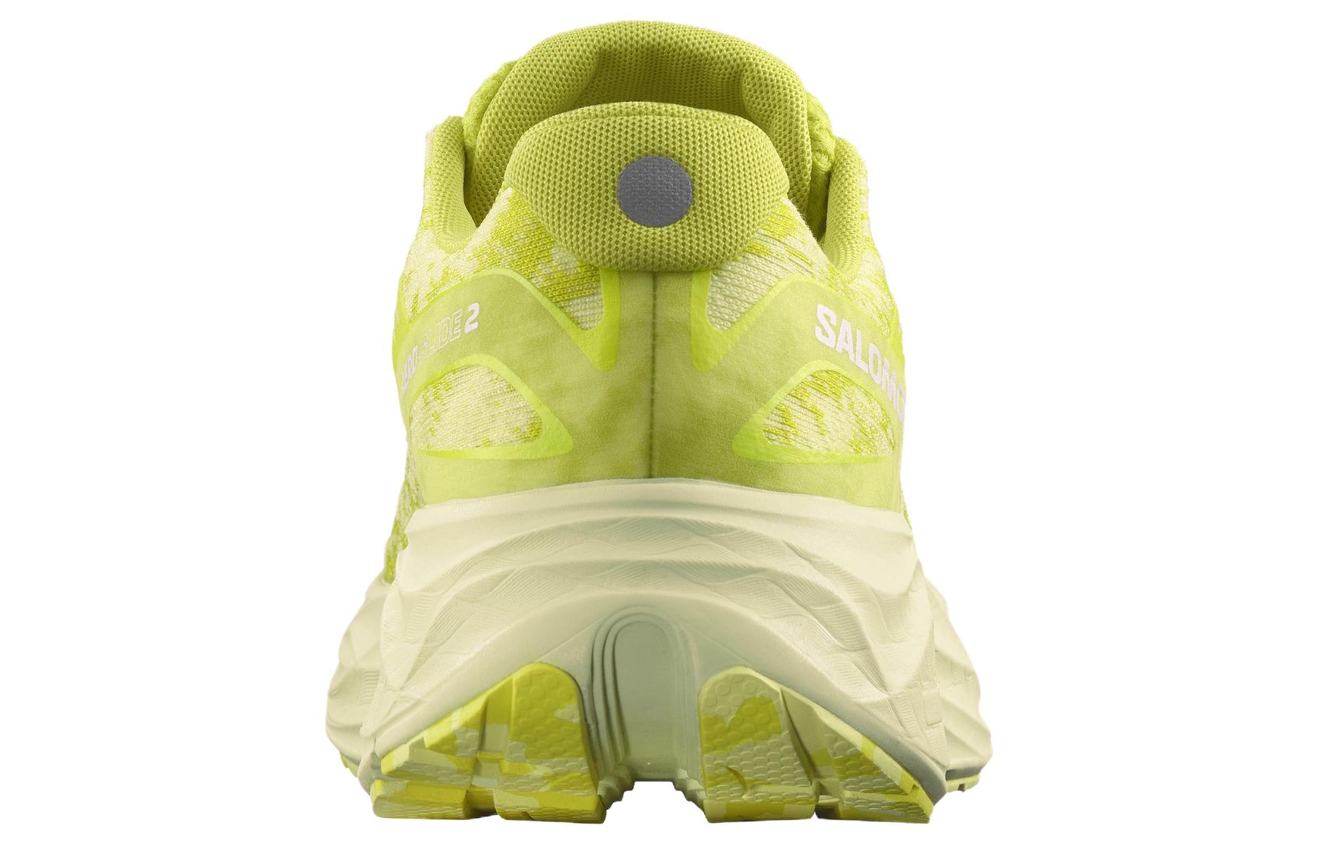 Shop 萨洛蒙 Aero Glide 2 '浅黄' 运动鞋 474269