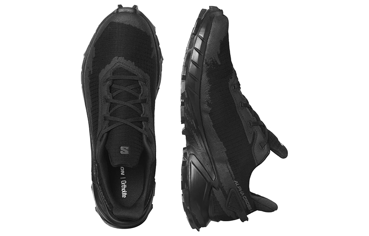 Shop Salomon Alphacross 4 GTX '黑色' 越野跑鞋 470640