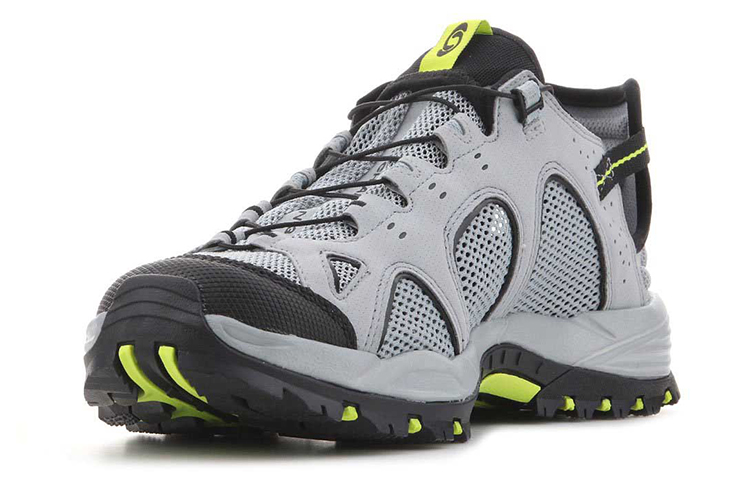 Lookbook 薩洛蒙 Tech Amphibian 3 舒適透氣戶外功能鞋 灰色
