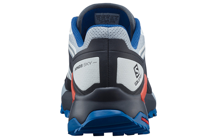 Shop Salomon Wings Sky Trail 舒適耐磨戶外功能鞋 灰黑