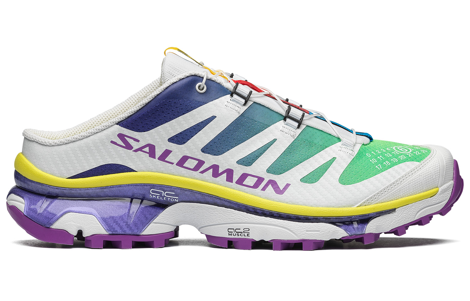 Lookbook 【6月25日中午12點 得物發售】 MM6 Maison Margiela x SALOMON萨洛門 XT-4 MULE 舒適防滑耐磨透氣 低筒 休閒跑步鞋 男女通款 光譜藍