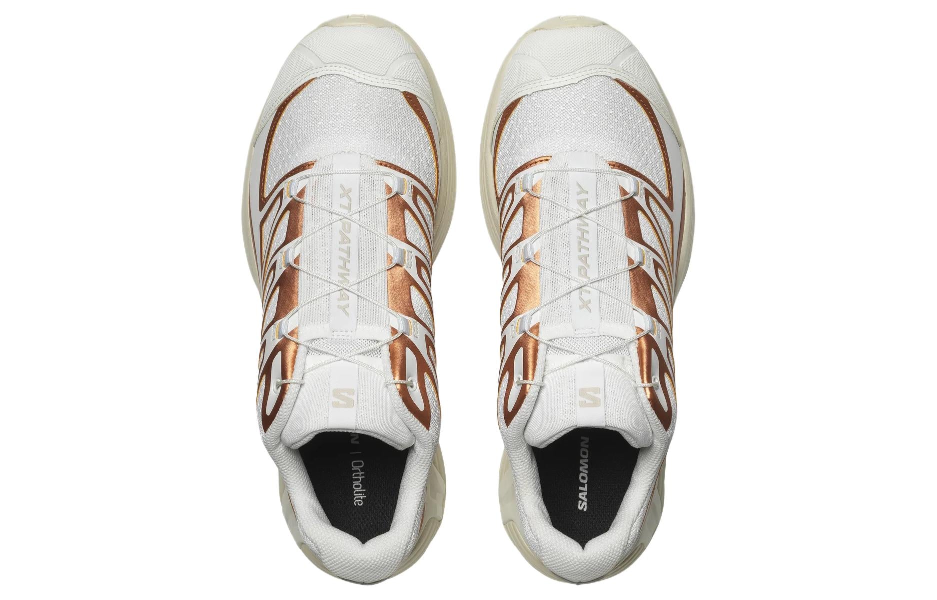 Shop Salomon XT-Pathway 金属运动鞋 '白色 铜色 杏仁奶' 474389