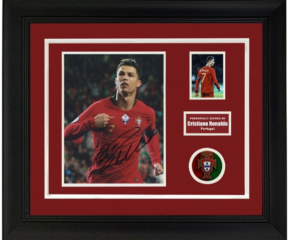 sanwei-cristiano-ronaldo-signed-photo-frame-portugal-2018-world-cup-with-coa-sw-24-q2649