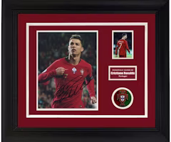 Sanwei Cristiano Ronaldo Signed Photo Frame Portugal 2018 World Cup with COA. SW24Q2649 Sanwei Cristiano Ronaldo Signed Photo Frame Portugal 2018 World Cup with COA. SW24Q2649