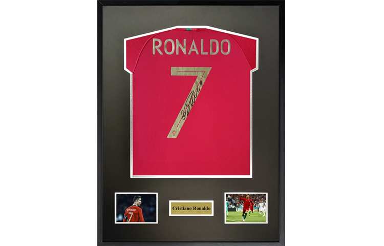 Sanwei Cristiano Ronaldo Signed Portugal Jersey 2018 FIFA WC Fan Edition with SA Cert. SW23Q4034
