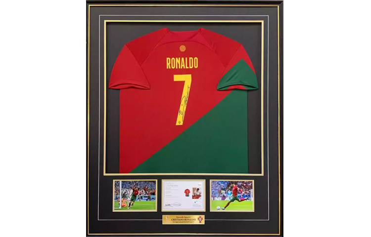 Sanwei Cristiano Ronaldo Signed Portugal World Cup Jersey Last WC EM Certified Framed. SW24Q1328