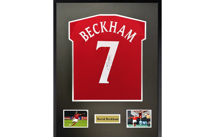 Sanwei David Beckham Signed England 2002 World Cup Away Jersey Framed w/ SA Certificate. SW23Q4202