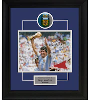 Sanwei Maradona Signed Argentina World Cup Photo with SA Certificate & Frame. SW24Q2121 Sanwei Maradona Signed Argentina World Cup Photo with SA Certificate & Frame. SW24Q2121