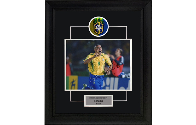 Sanwei Ronaldo Signed Brazil 2002 World Cup Photo Framed with SA Certificate. SW24Q1639