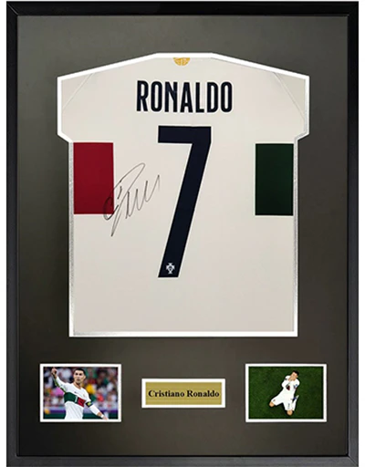 sanwei-sanwei-2022-world-cup-portugal-ronaldo-signed-jersey-60x80cm-soccer-memorabilia-6852609