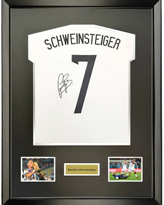 Sanwei Schweinsteiger Signed Germany 2014 World Cup Jersey with Frame & SA COA. SW24Q2613 Buy Sanwei Schweinsteiger Signed Germany 2014 World Cup Jersey with Frame & SA COA. SW24Q2613