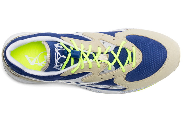 Shop Saucony Aya 經典復古 低幫 跑步鞋 男款 灰藍白