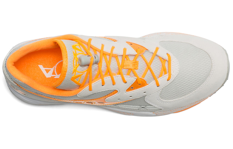 Shop Saucony Aya 'Putih Oren Bersinar' S70460-5