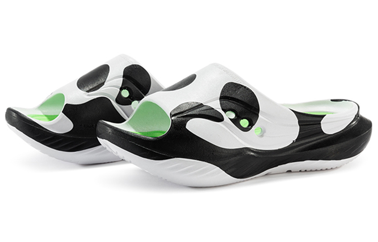 Lookbook Saucony Cradle 'Chengdu Panda' S28901-4
