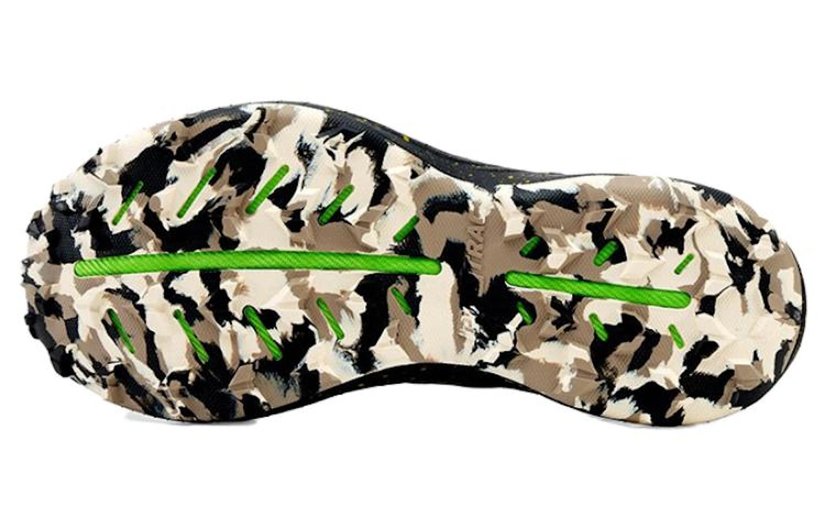 Saucony Endorphin Edge 'Fog Black'