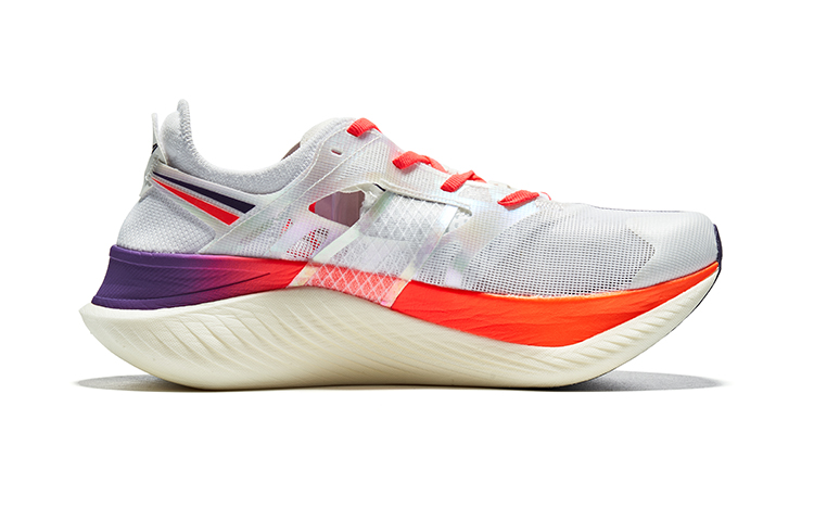 Lookbook Saucony Endorphin Elite ''Blanc ViZiRouge'' S20768-126