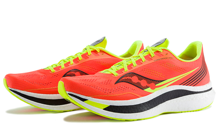 Lookbook Saucony Endorphin Pro ''ViZi Orange'' Chaussures Running S20598-65