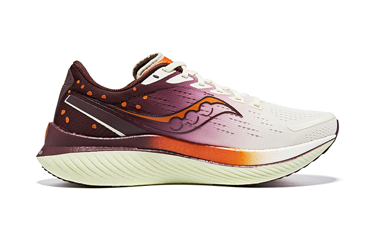 Lookbook Saucony Endorphin Speed 啡速 3 西安城市款 耐磨防潑水透氣 低筒 跑步鞋 男女兼用 米棕色
