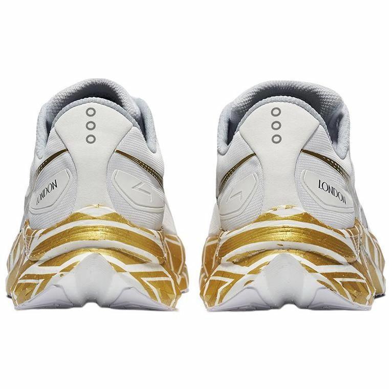 Shop Saucony Endorphin Speed 4 'Londres' S20940-25