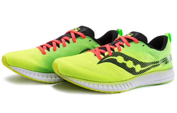 Lookbook Saucony Fastwitch 9 'Citron' Warna Kuning S29053-2