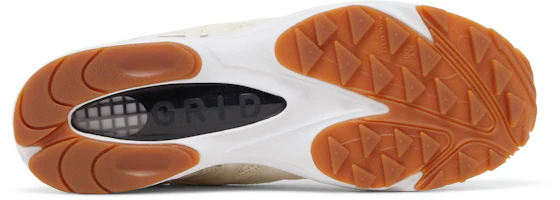 Shop Saucony 網格 Azura 2000 '古董白' S70491-7