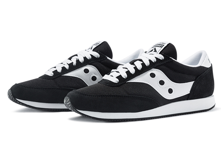 Lookbook Saucony Hornet "Noir" S70538-1