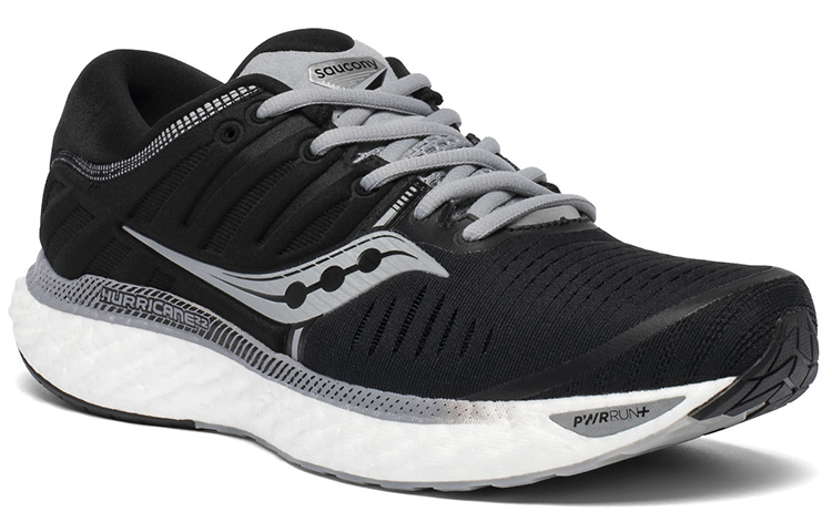 Lookbook Saucony Hurricane 22 'Hitam Putih' S20544-40