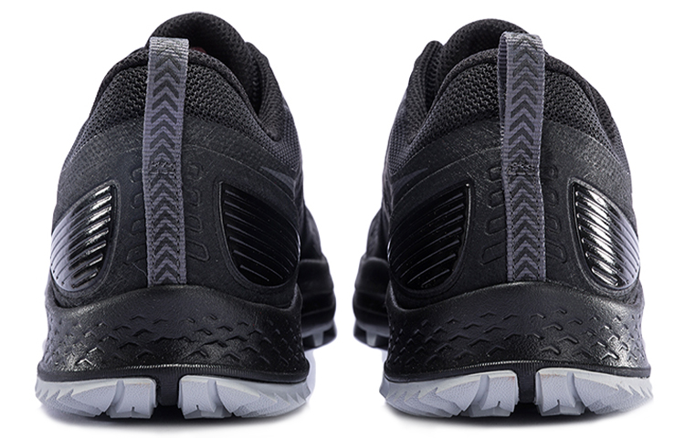 Shop Saucony Peregrine 10 'Black Red' S20556-20