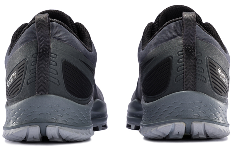Shop 索康尼 Peregrine 10 GTX '灰黑' S20542-1
