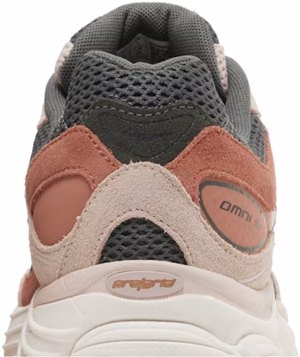 Saucony ProGrid Omni 9 Premium 'Merah Jambu Hijau Debu' S70740-2 Sizing Saucony ProGrid Omni 9 Premium 'Merah Jambu Hijau Debu' S70740-2