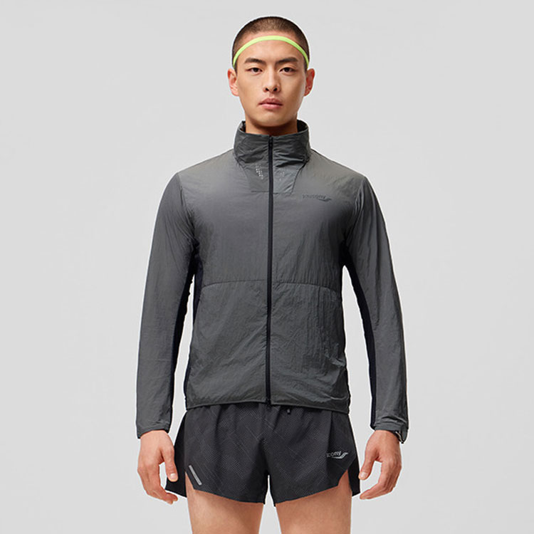 Shop 索康尼复古跑步夹克 UV50+ 透气 银黑色运动服 SC2249037C-MT04