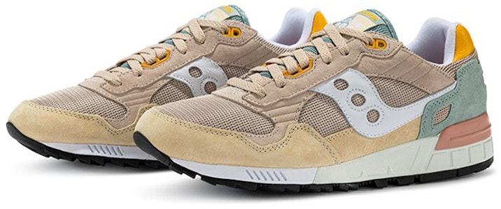 索康尼 Shadow 5000 米色鼠尾草粉金色 S70665-4 Lookbook 索康尼 Shadow 5000 米色鼠尾草粉金色 S70665-4